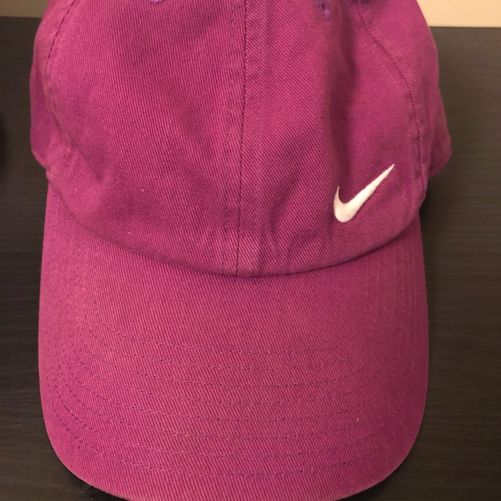 Nike baseball cap - adjustable Dark pink